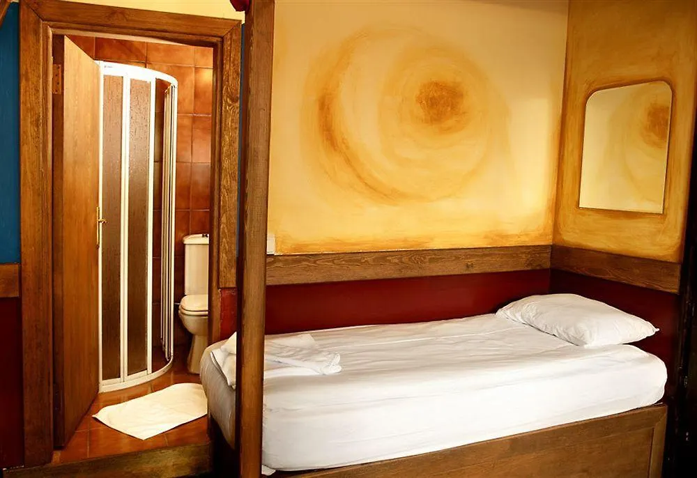 Ararat Hotel Istanbul Guest house