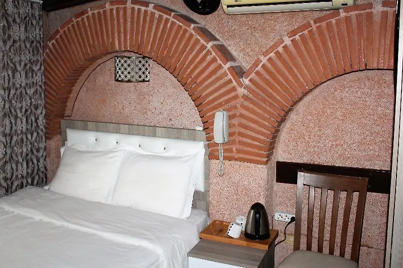 Ararat Hotel Istanbul 2*,
